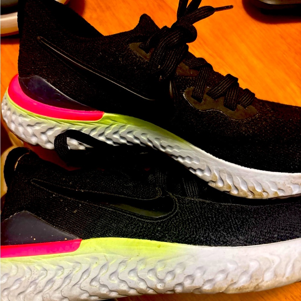 Nike Epic React Flyknit 2 Men's Running Shoes Black Pink Size 7.5